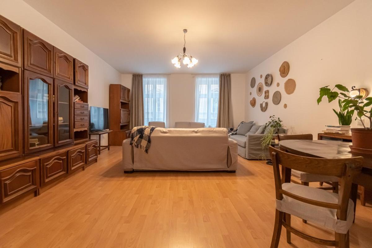 Radu's - Traditional Ultracentral Apartment in the Old Town