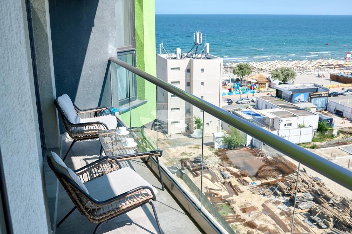 SeaVibes B10 - Pool & Spa Beach Resort