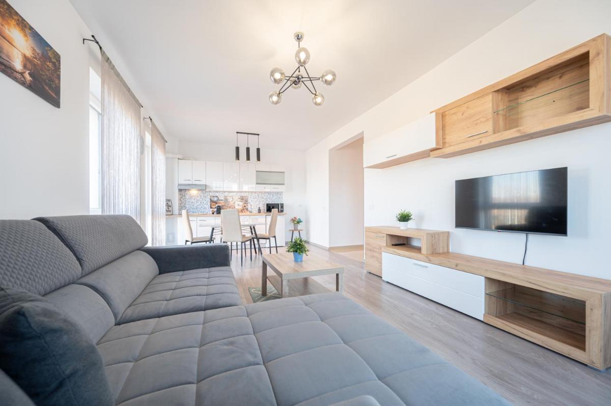 Serene Flat