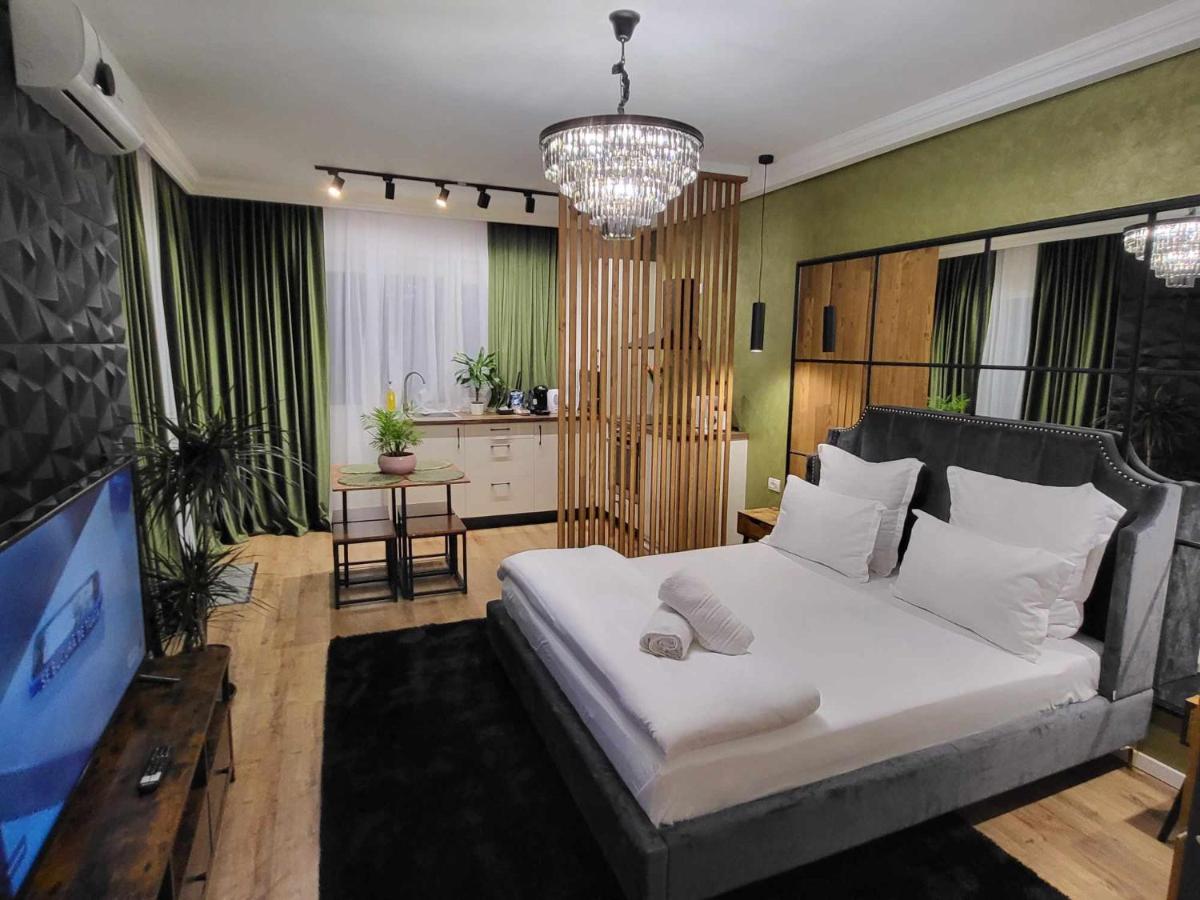 Sika Onyx Garden Apartment