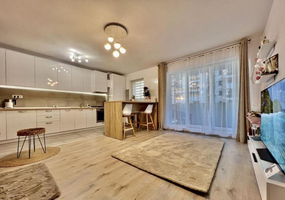 Summer Vibes Suite