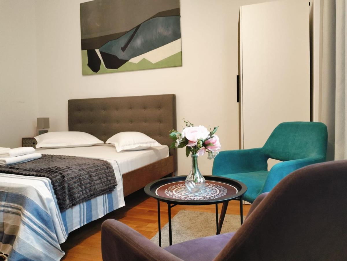The Best penthouse in Old Town of Bucharest for groups