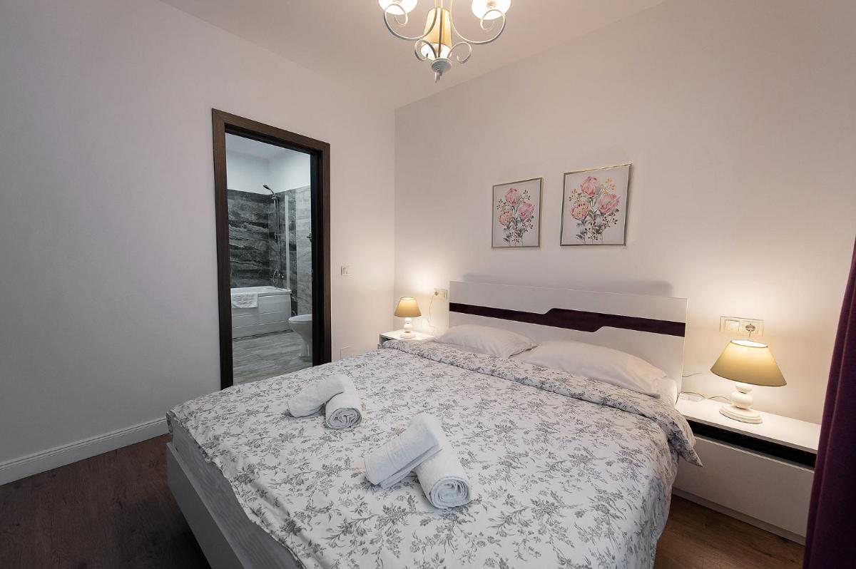 Tonitza Apartments