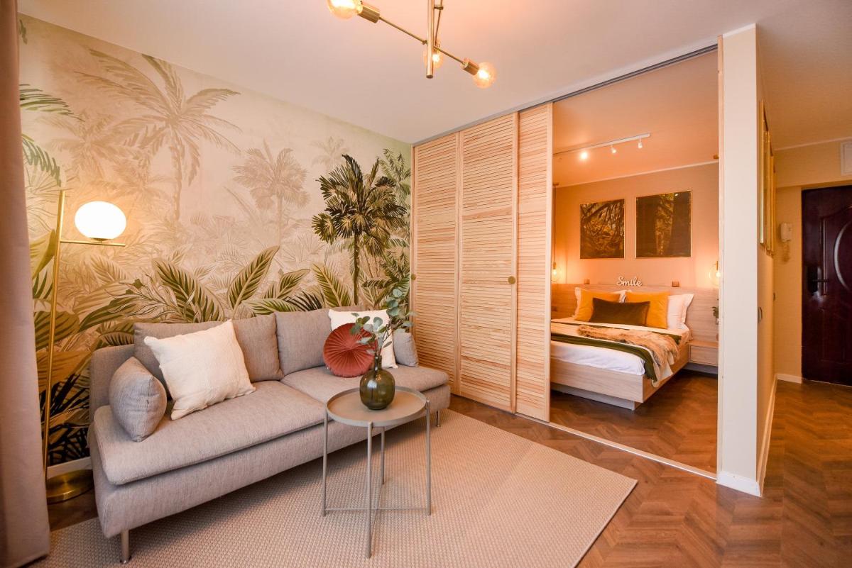 TROPICAL FEEL. 2BR Apt at Sala Palatului