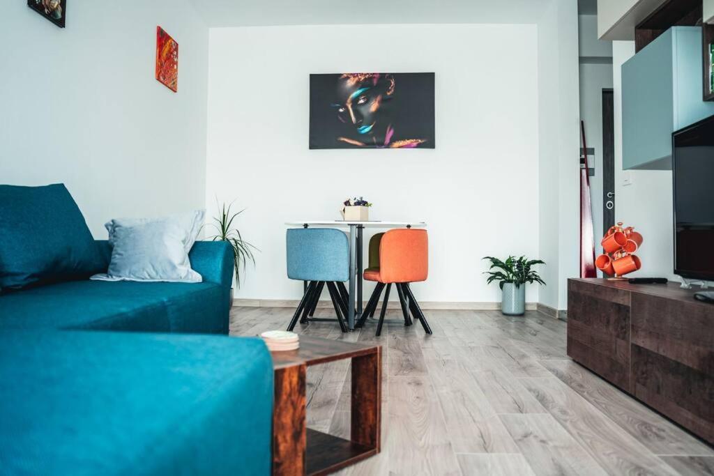 Tudor's apartament by Oasis Homes