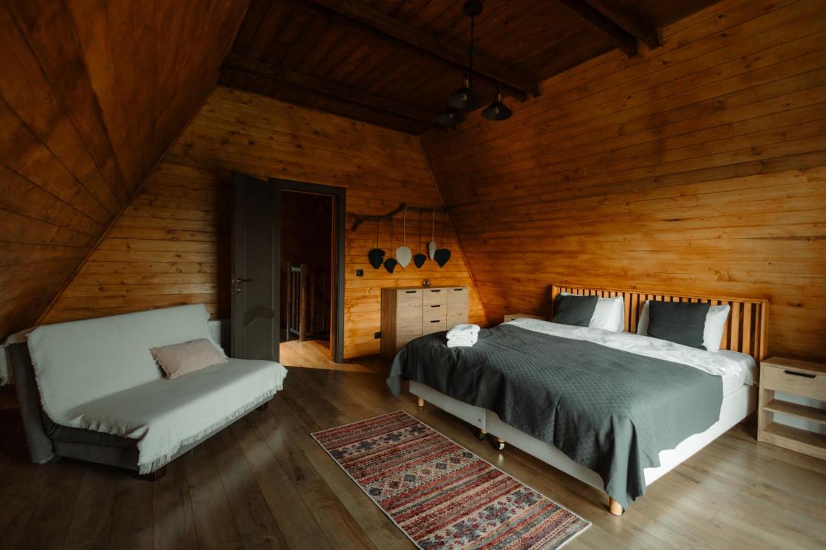 Twin Cabins / Cabanele Gemene