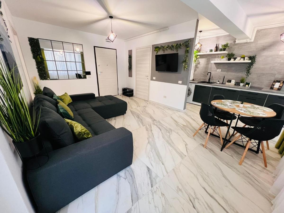 Velvet Bliss Holiday Apartments Mamaia Nord