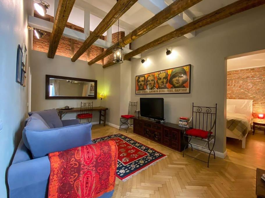 Very Secure and Comfortable One Bedroom Cottage