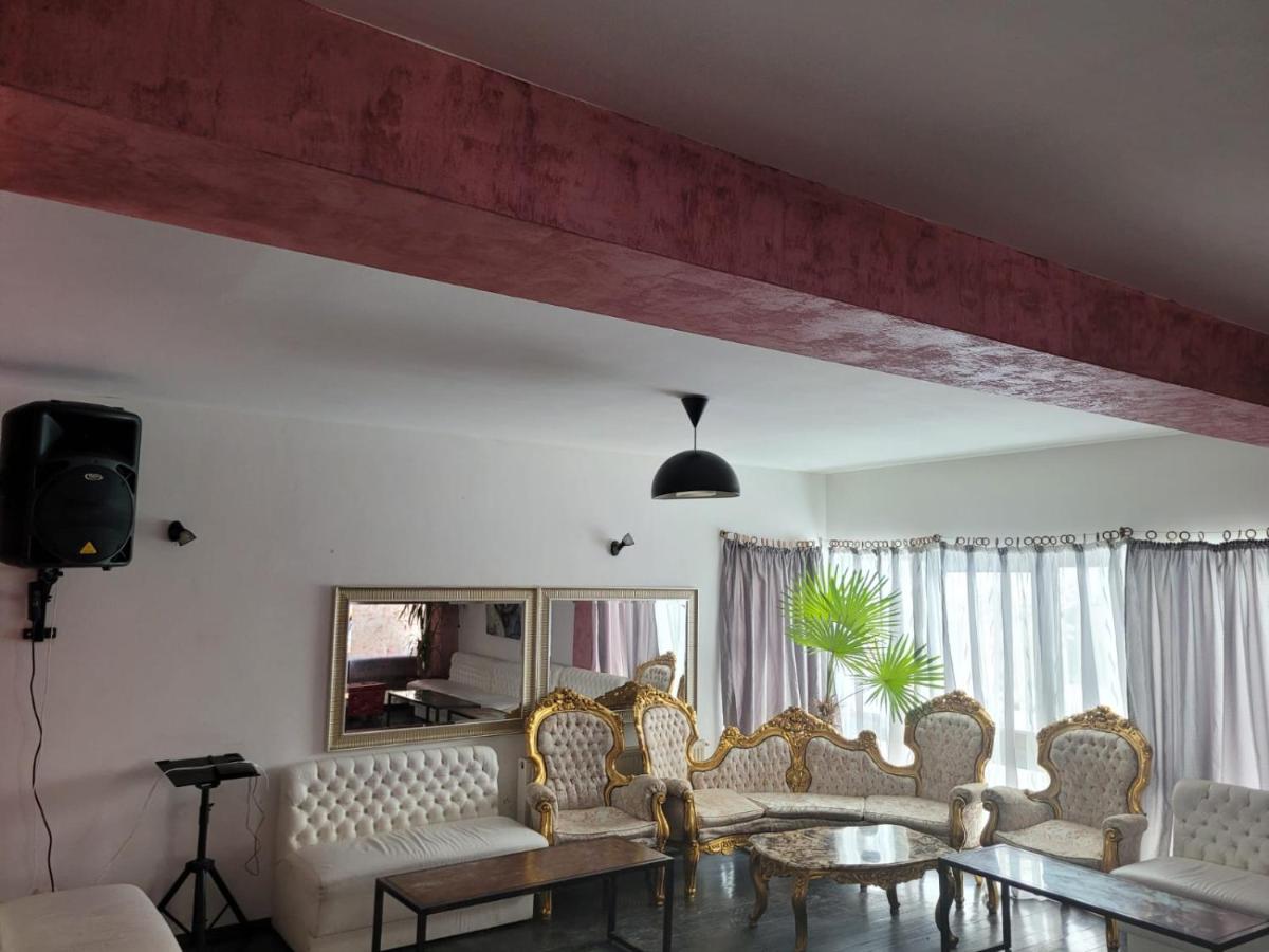 Villa Otopeni 2