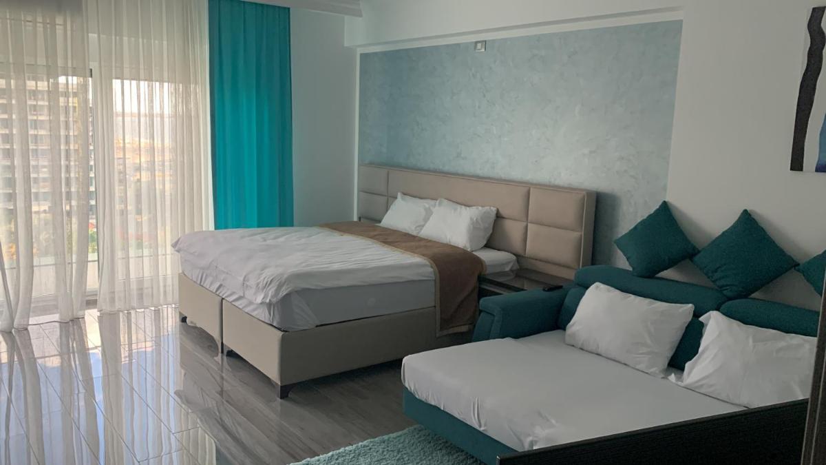 White Tower Studio Mamaia 807