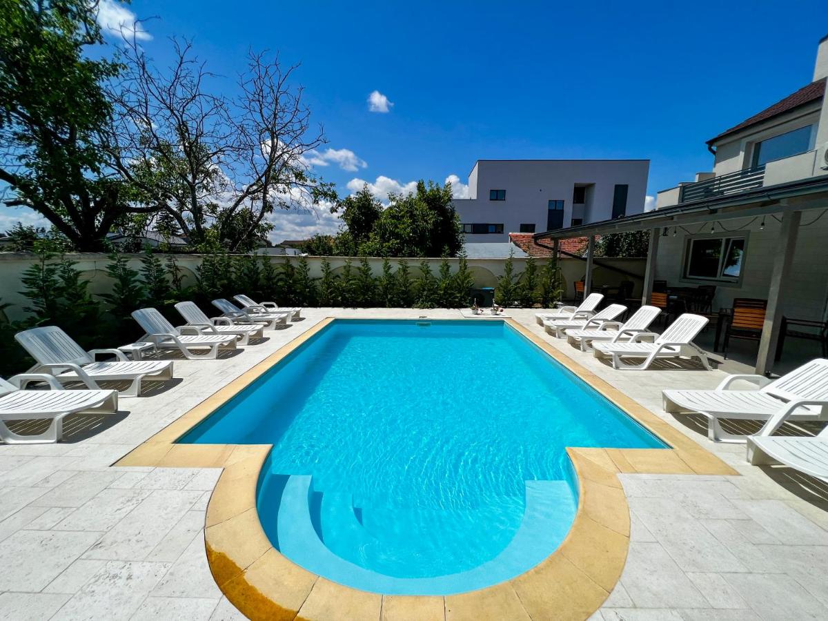 XO Residence